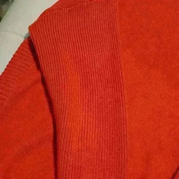 Tahari Red Sweater sz Large - Picture 5 of 5